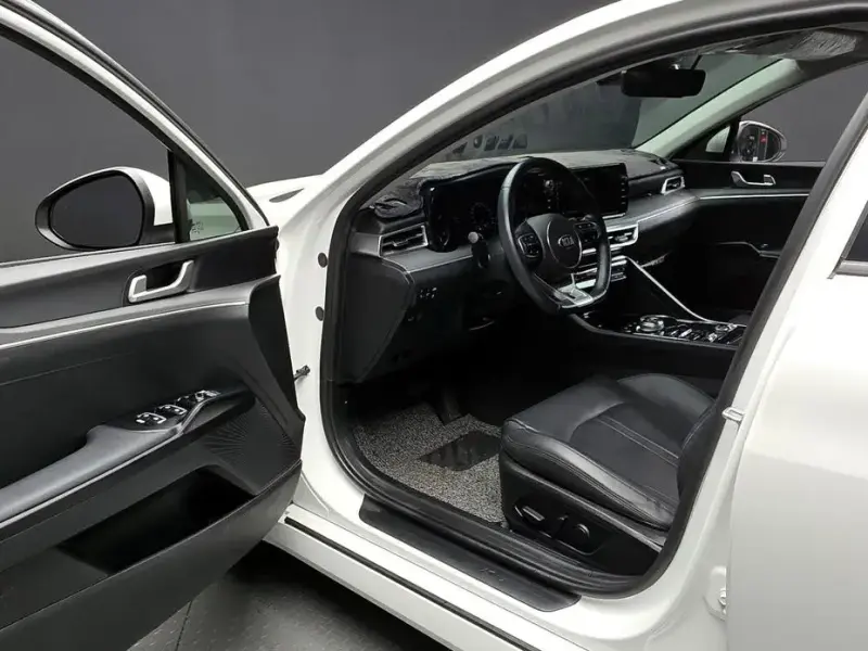 2021 Kia K5 с пробегом 56 768 км