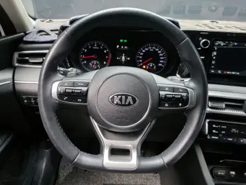 2021 Kia K5 с пробегом 56 768 км