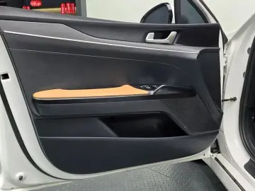 2021 Kia K5 с пробегом 52 909 км