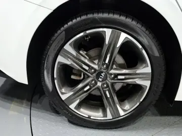 2021 Kia K5 с пробегом 46 978 км