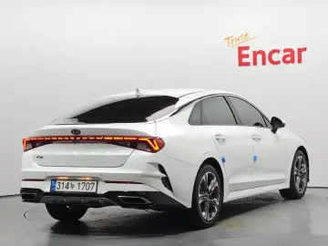 2021 Kia K5 с пробегом 50 676 км