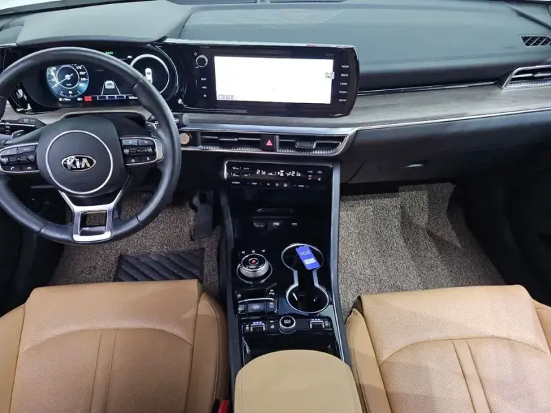 2021 Kia K5 с пробегом 50 676 км