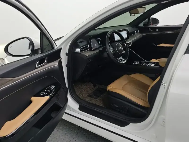 2021 Kia K5 с пробегом 50 676 км