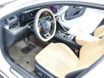 2022 Kia K5 с пробегом 55 000 км
