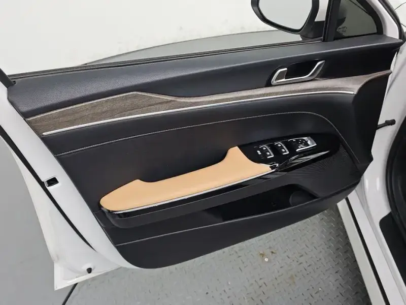 2021 Kia K5 с пробегом 50 676 км