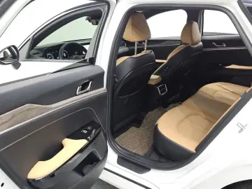 2021 Kia K5 с пробегом 50 676 км