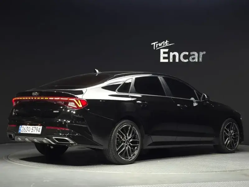 2021 Kia K5 с пробегом 32 396 км