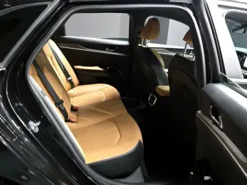 2021 Kia K5 с пробегом 32 396 км
