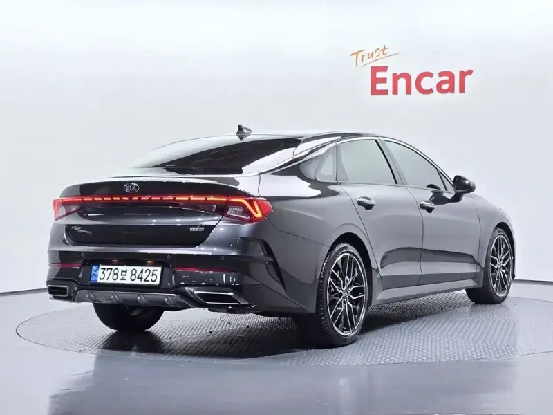 2021 Kia K5 с пробегом 31 205 км