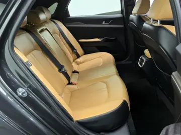 2021 Kia K5 с пробегом 31 205 км