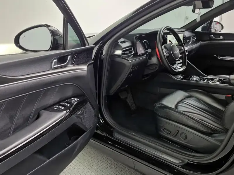 2022 Kia K5 с пробегом 33 169 км