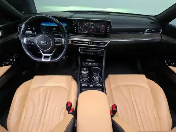 2021 Kia K5 с пробегом 38 579 км