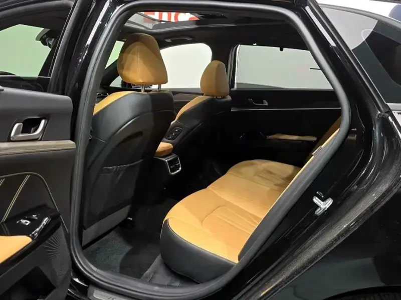 2021 Kia K5 с пробегом 38 579 км