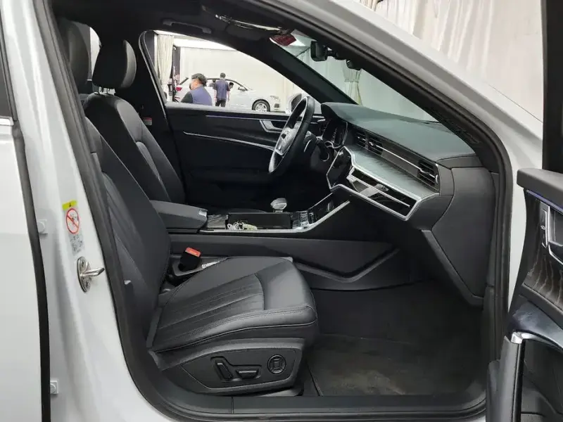 2023 Audi A6 с пробегом 17 433 км
