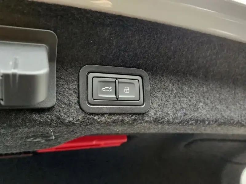 2023 Audi A6 с пробегом 17 433 км