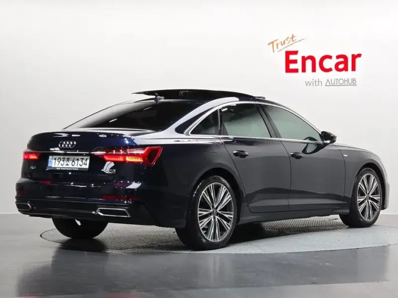 2023 Audi A6 с пробегом 61 011 км