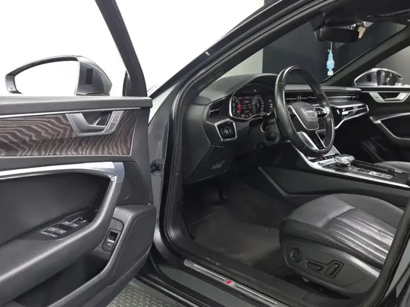 2021 Audi A6 с пробегом 105 067 км