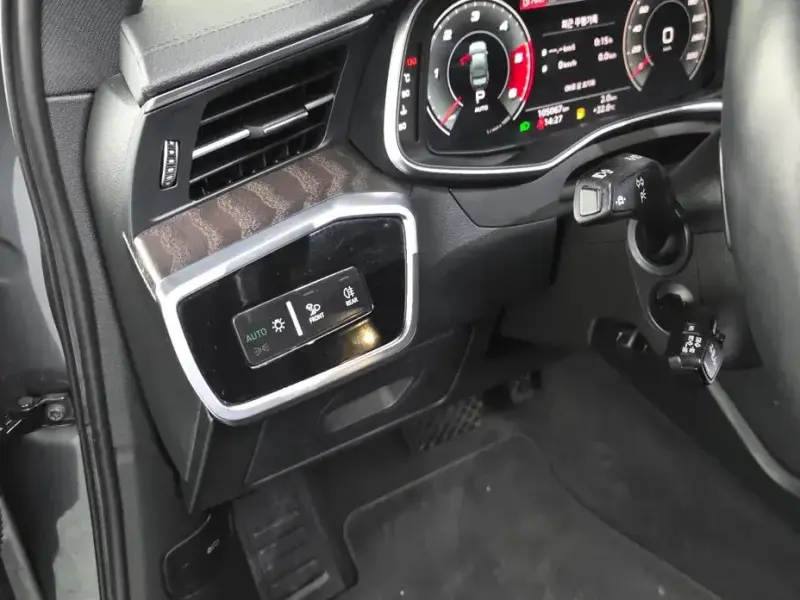 2021 Audi A6 с пробегом 105 067 км