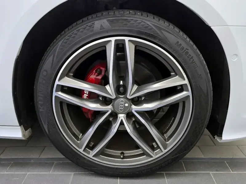 2021 Audi A6 с пробегом 66 033 км