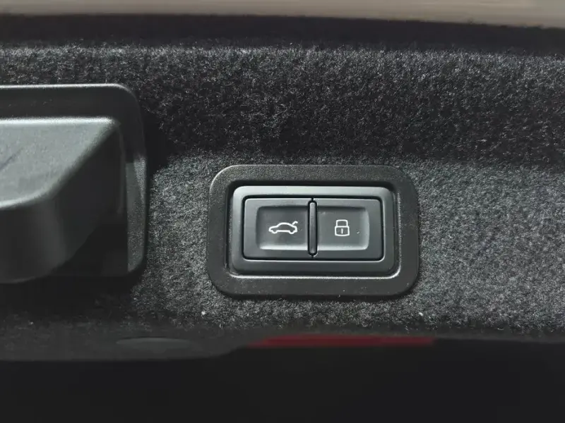 2022 Audi A6 с пробегом 83 276 км