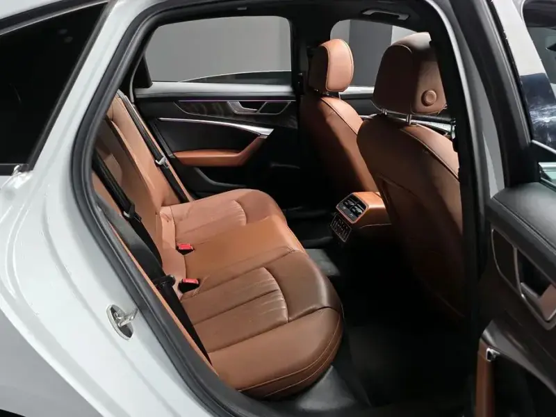 2022 Audi A6 с пробегом 59 561 км