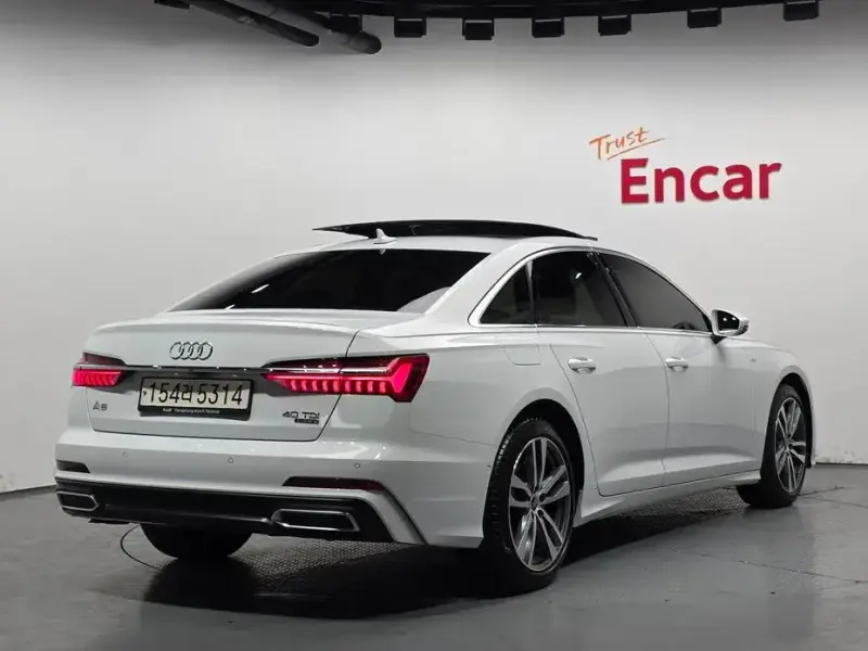 2022 Audi A6 с пробегом 15 063 км