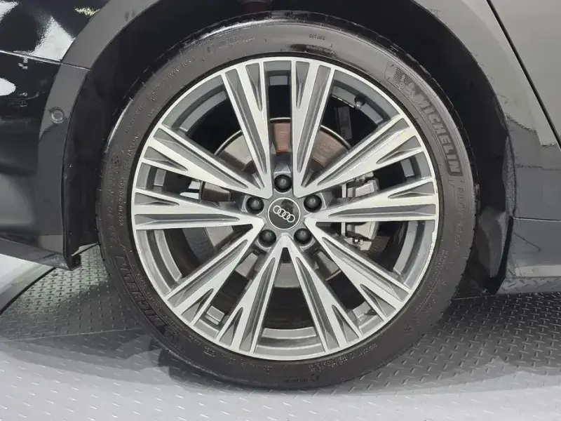2023 Audi A6 с пробегом 21 217 км