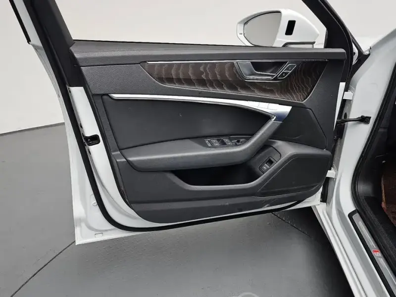 2021 Audi A6 с пробегом 95 479 км