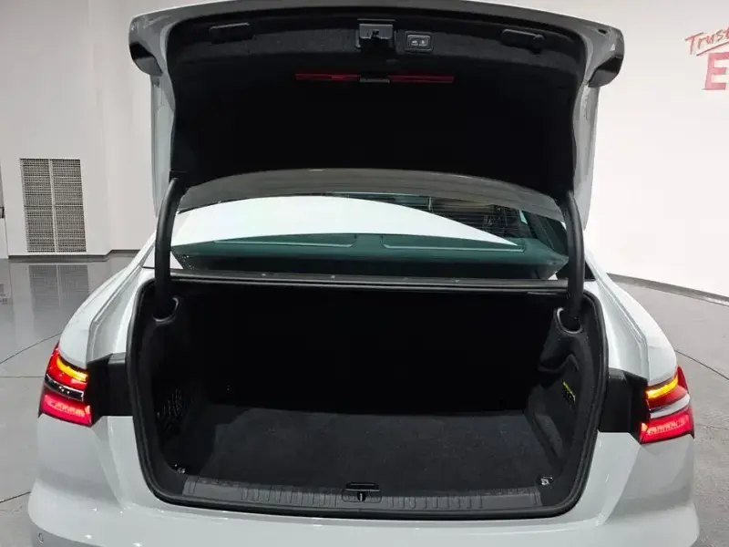 2023 Audi A6 с пробегом 31 296 км