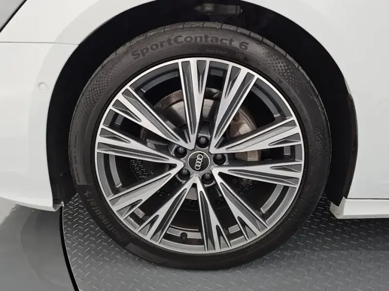 2023 Audi A6 с пробегом 25 702 км