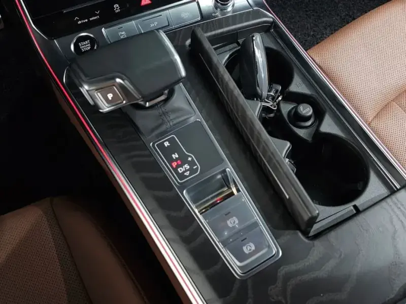 2023 Audi A6 с пробегом 25 702 км