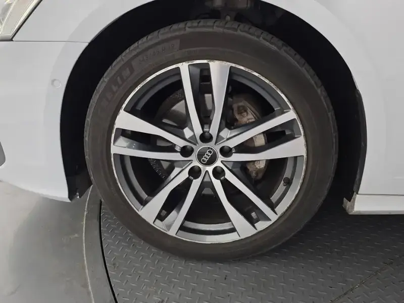 2022 Audi A6 с пробегом 141 375 км