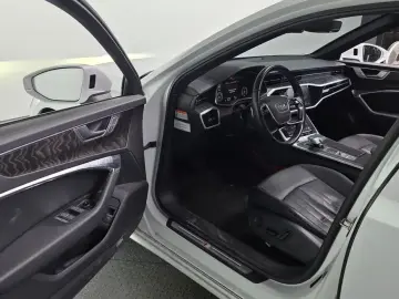 2022 Audi A6 с пробегом 141 375 км