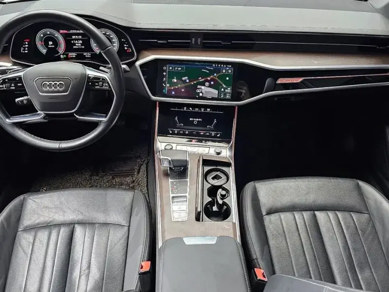 2022 Audi A6 с пробегом 44 406 км