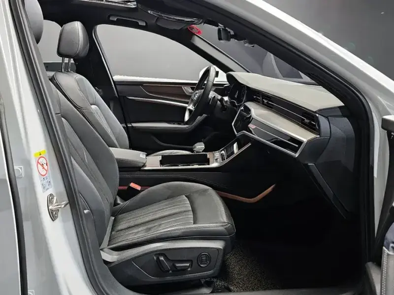 2022 Audi A6 с пробегом 44 406 км