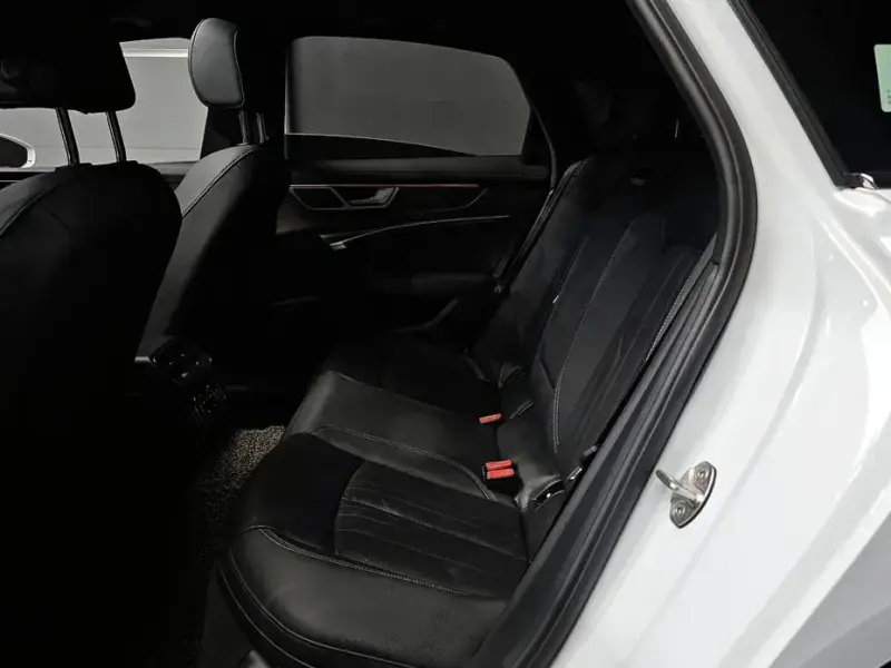 2022 Audi A6 с пробегом 44 406 км