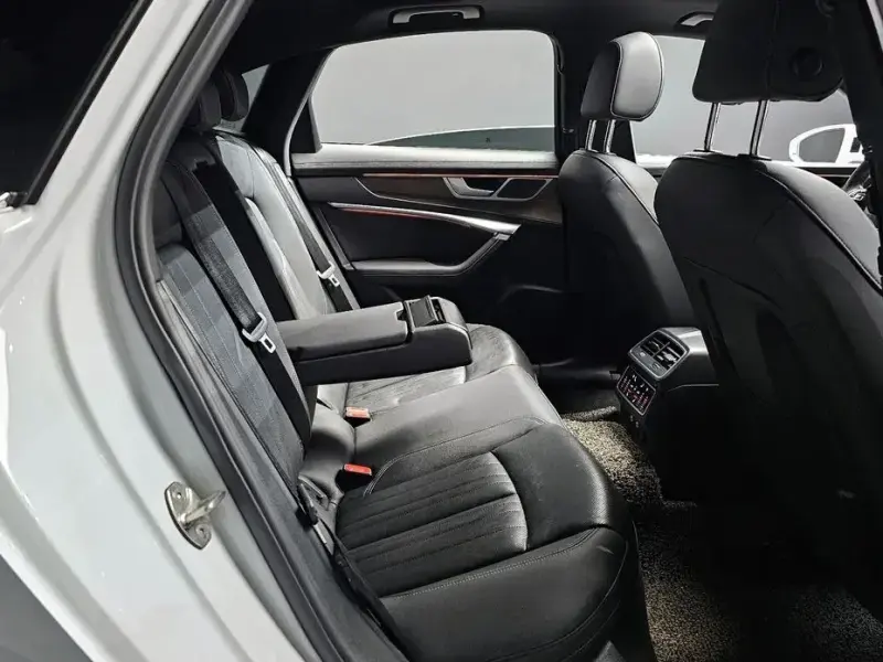 2022 Audi A6 с пробегом 44 406 км