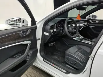 2020 Audi A6 с пробегом 104 841 км