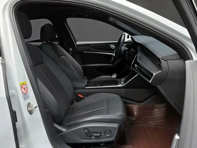 2023 Audi A6 с пробегом 63 783 км