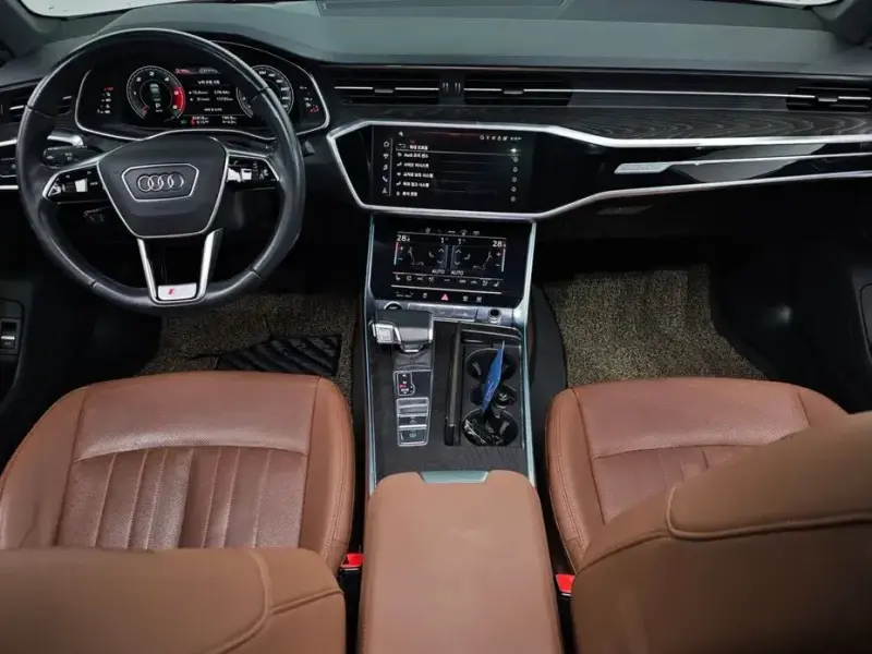 2021 Audi A6 с пробегом 83 818 км