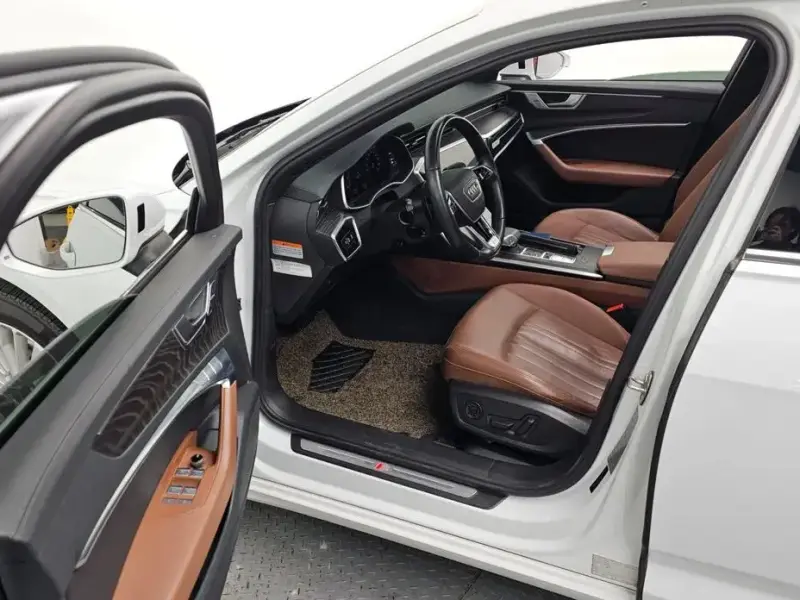 2021 Audi A6 с пробегом 83 818 км