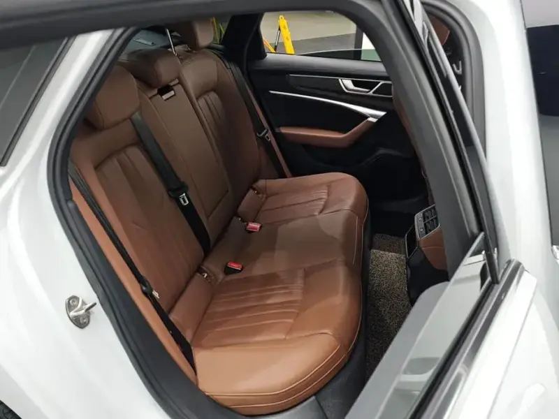 2021 Audi A6 с пробегом 83 818 км