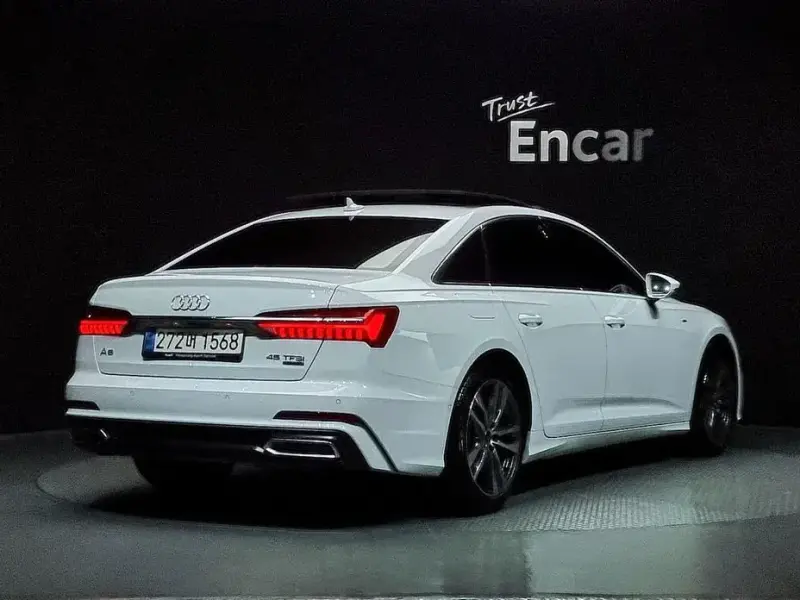 2022 Audi A6 с пробегом 30 346 км