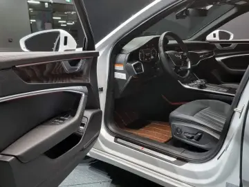 2022 Audi A6 с пробегом 30 346 км