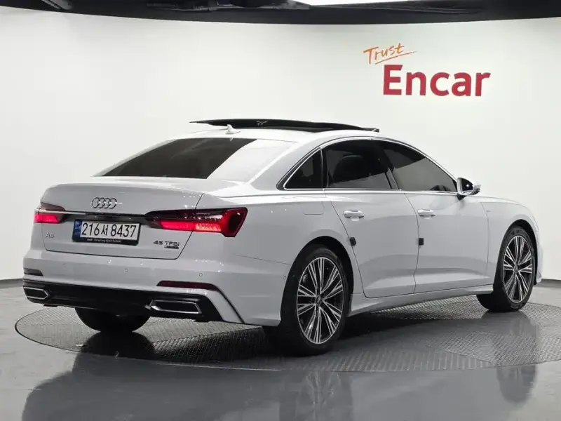 2022 Audi A6 с пробегом 62 077 км