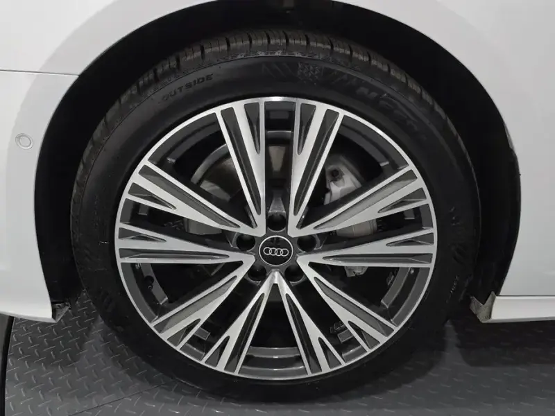 2022 Audi A6 с пробегом 62 077 км