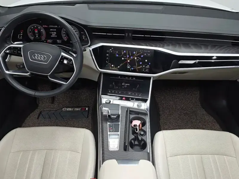 2022 Audi A6 с пробегом 62 077 км