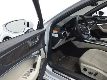 2022 Audi A6 с пробегом 62 077 км
