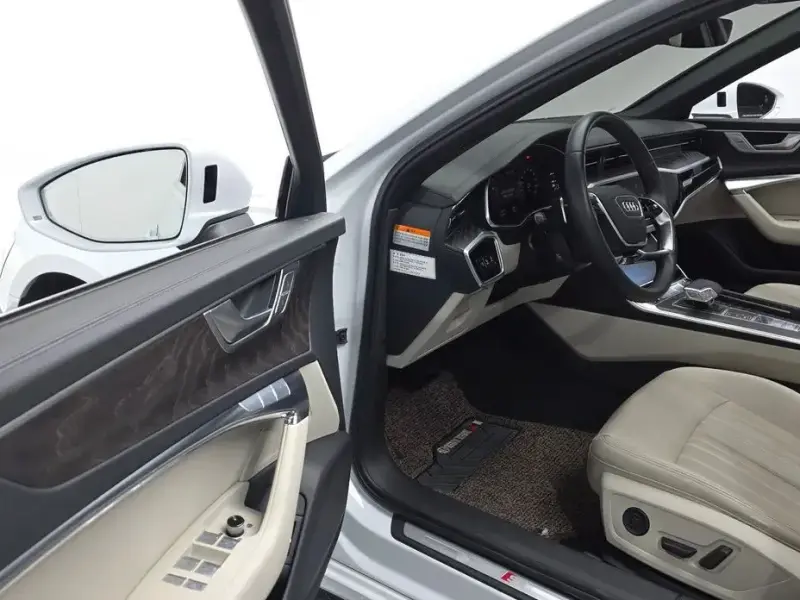 2022 Audi A6 с пробегом 62 077 км