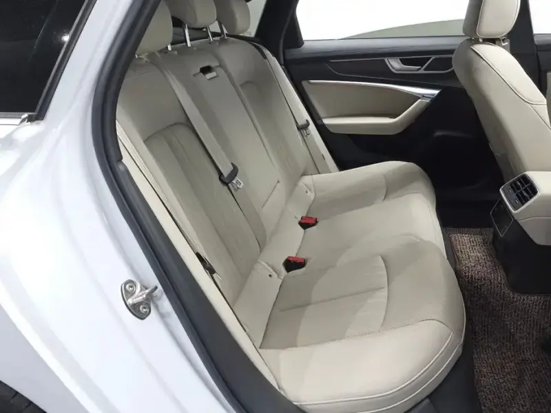 2022 Audi A6 с пробегом 62 077 км